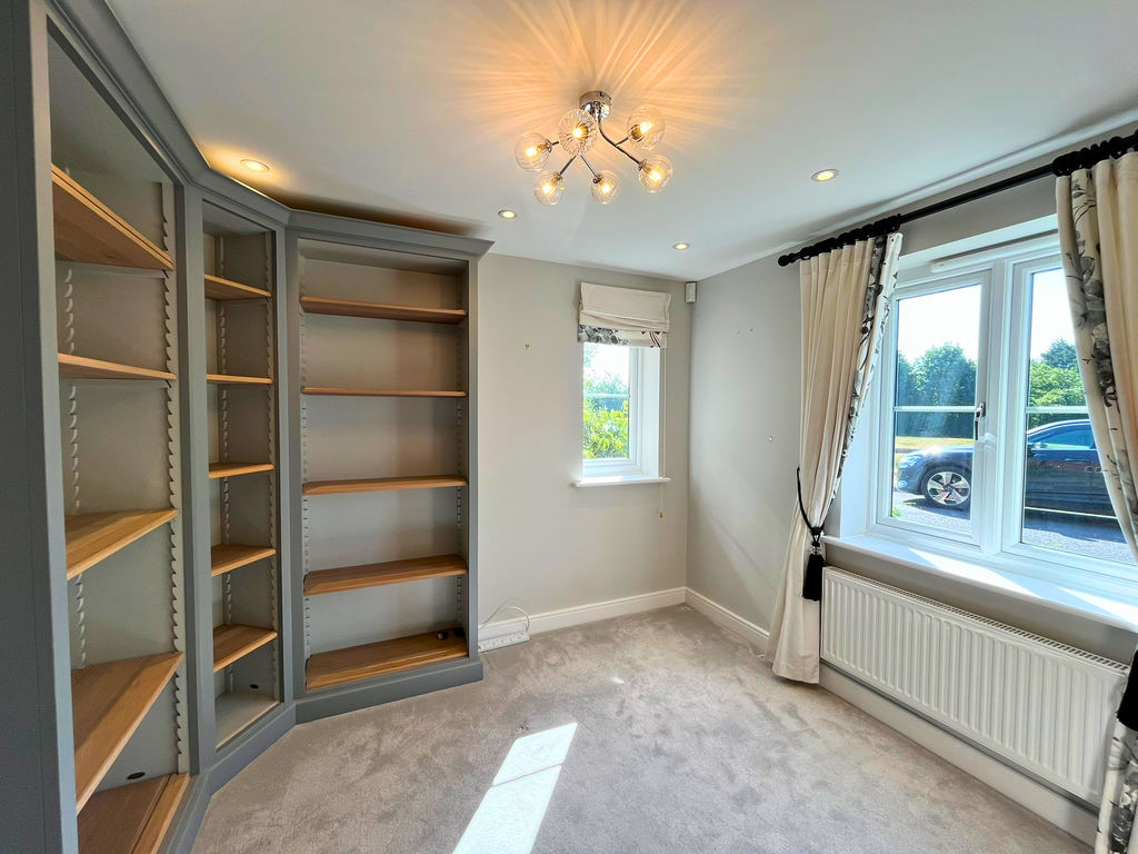 Harrow Drive Headley